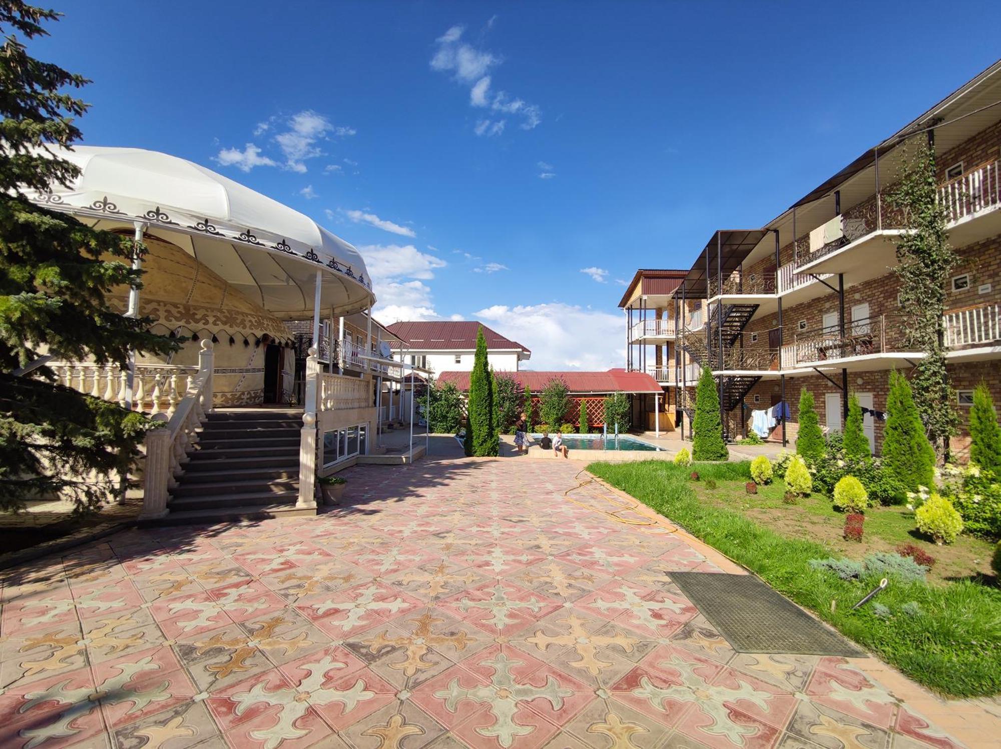 Hotel Адилет Cholpon-Ata Exteriér fotografie