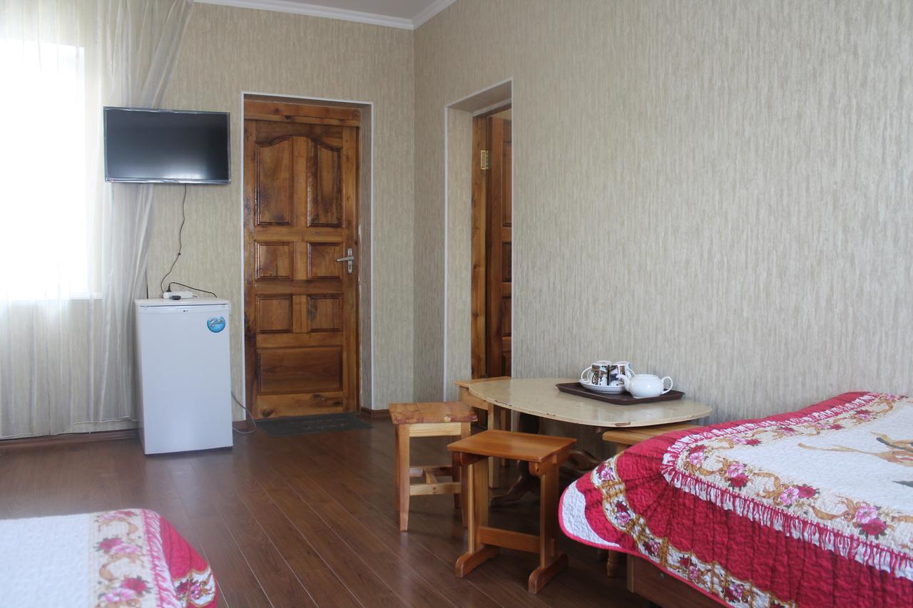 Hotel Адилет Cholpon-Ata Exteriér fotografie